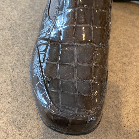 NWOB Clarks bendables loafers in gun metal grey/brown - Picture 3 of 7